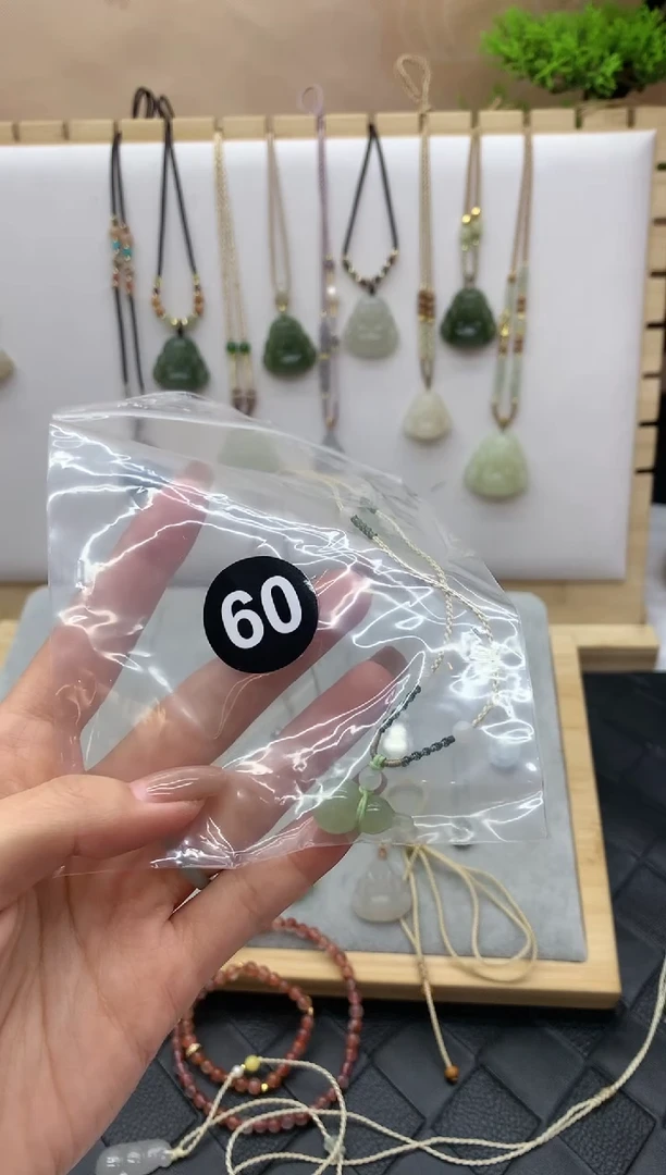 【闪购商品】和田玉颈饰未镶嵌葫芦4