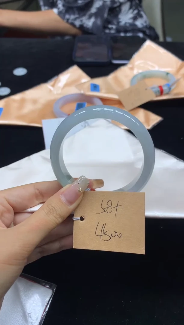 未镶嵌手镯翡翠～*～58+（48小时鉴赏）