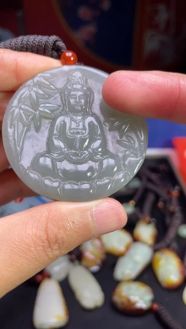 颈饰未镶嵌和田玉1