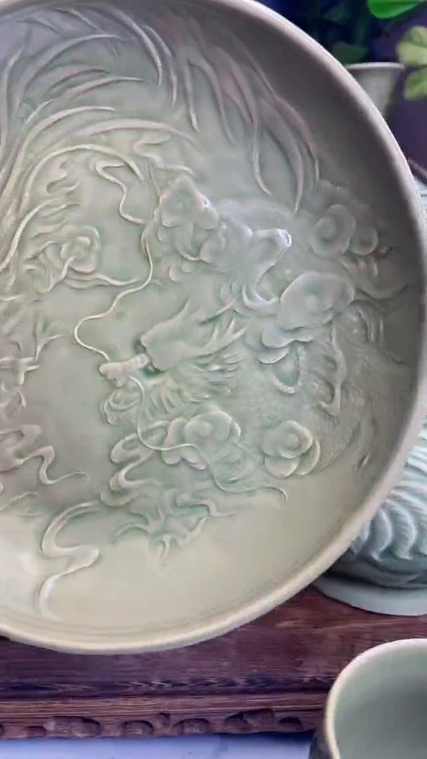 【闪购商品】3只17公分盘子+两个龙+两个菊花盘子