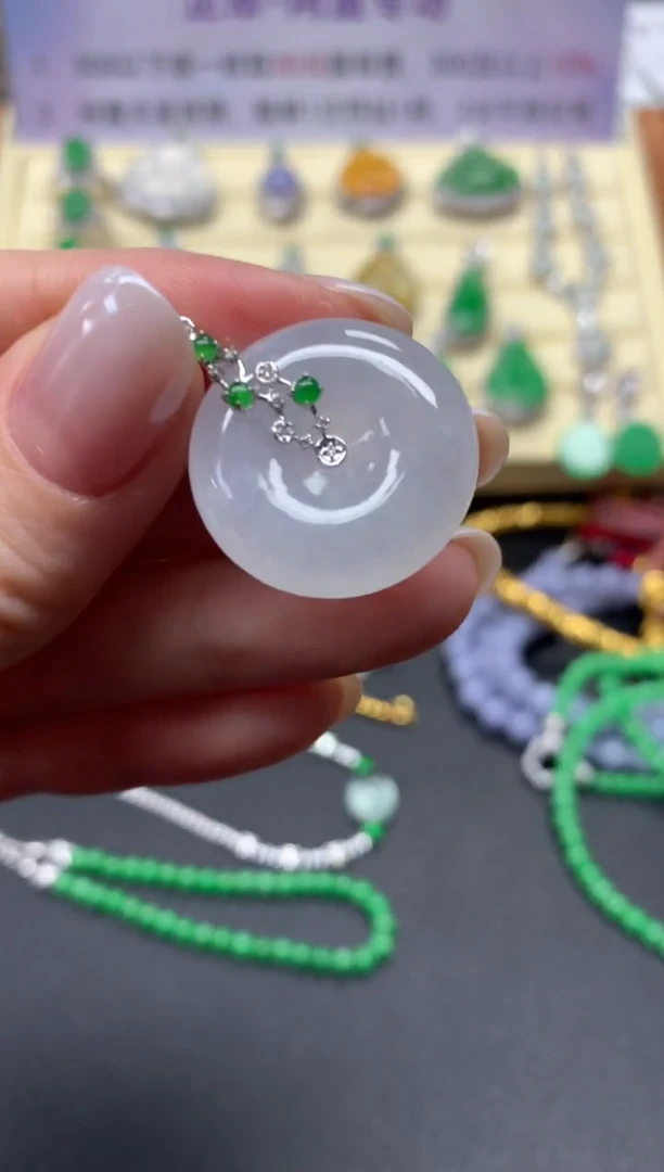 【闪购商品】翡翠吊坠(不含链)18K金镶嵌吊坠|1100+110