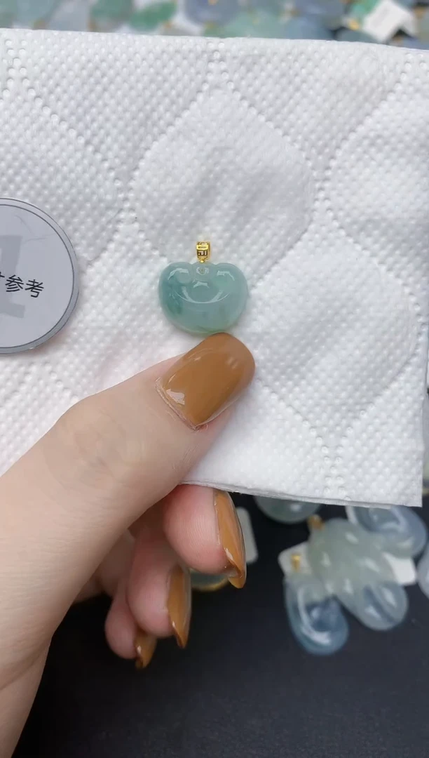 翡翠18K金镶嵌颈饰天然A货翡翠