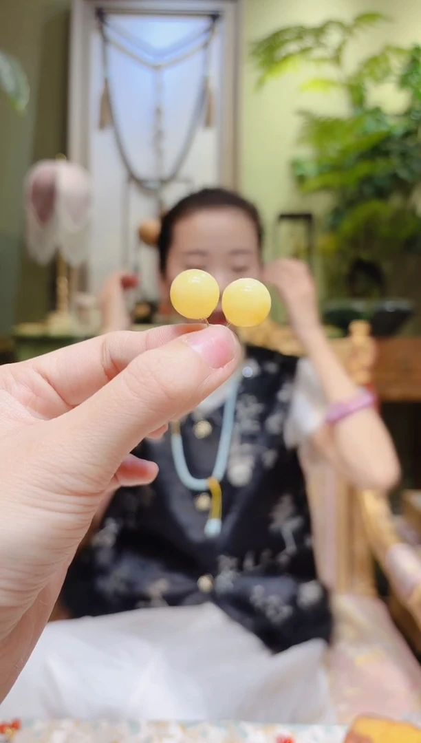 【闪购商品】蜜蜡裸石18K金镶嵌蜜蜡耳饰耳钉14.1