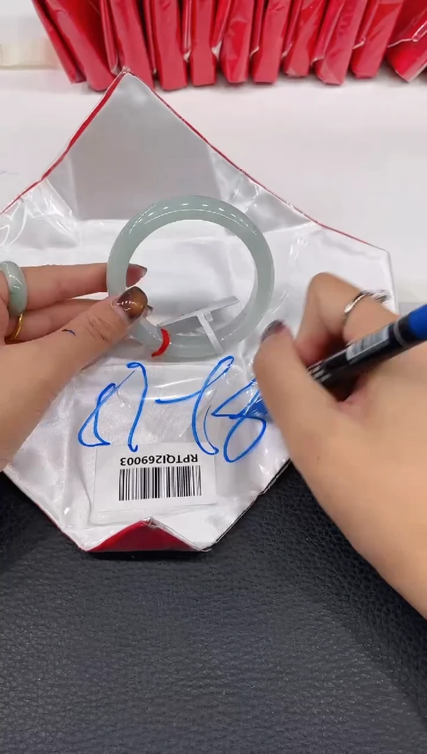 【闪购商品】翡翠手镯未镶嵌手镯