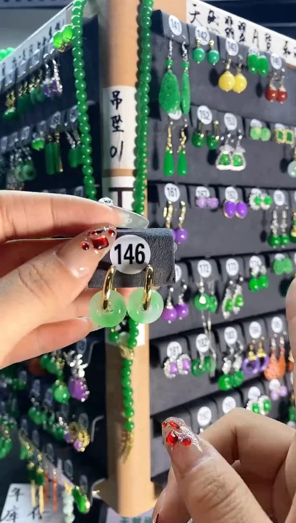 【闪购商品】翡翠颈饰银S925镶嵌146...