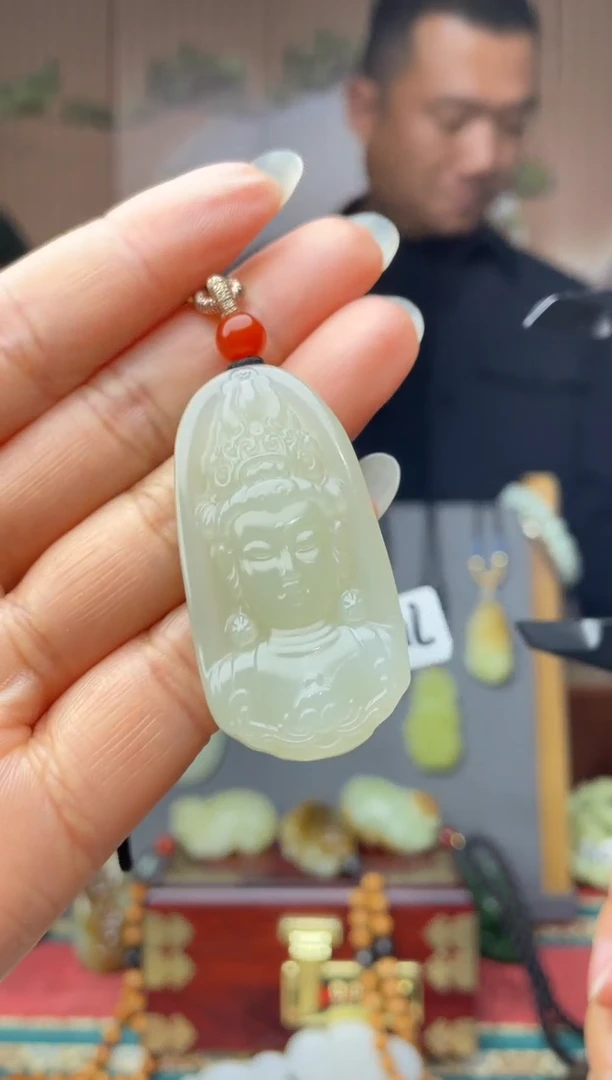 颈饰未镶嵌和田玉拍一发一