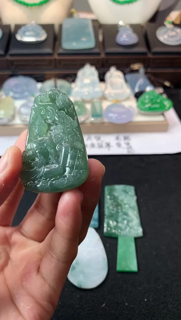 未镶嵌定制翡翠小*哥  S毛货不退不换