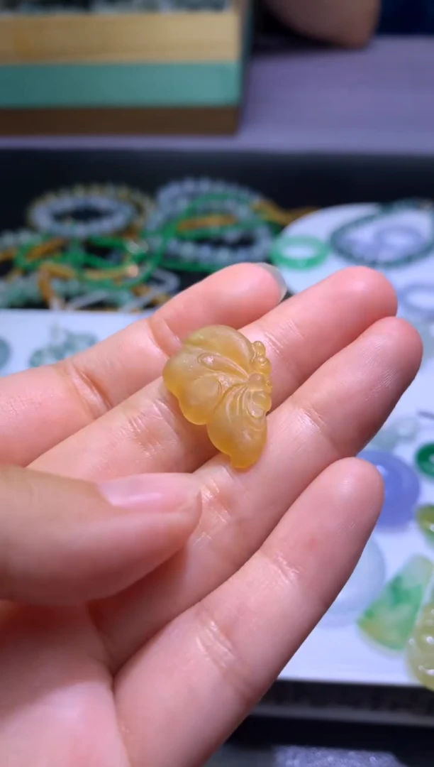 未镶嵌定制翡翠毛货