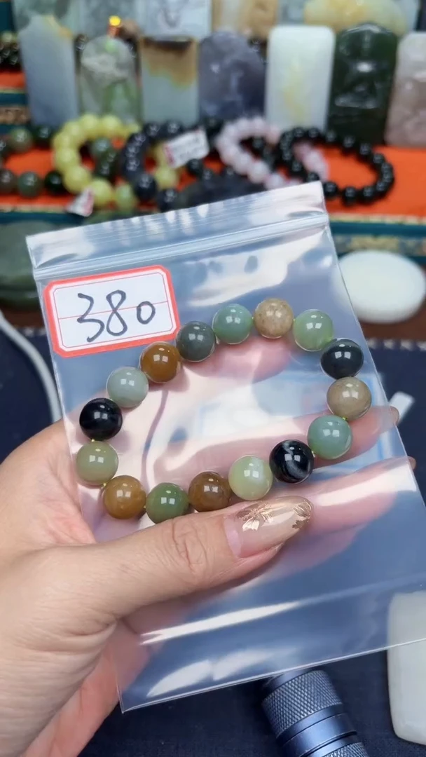 颈饰未镶嵌和田玉和田玉