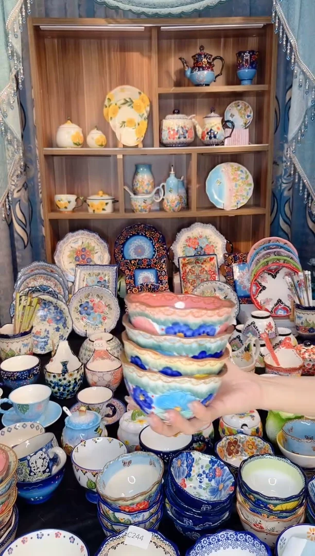 瓷釉下彩4.5寸碗