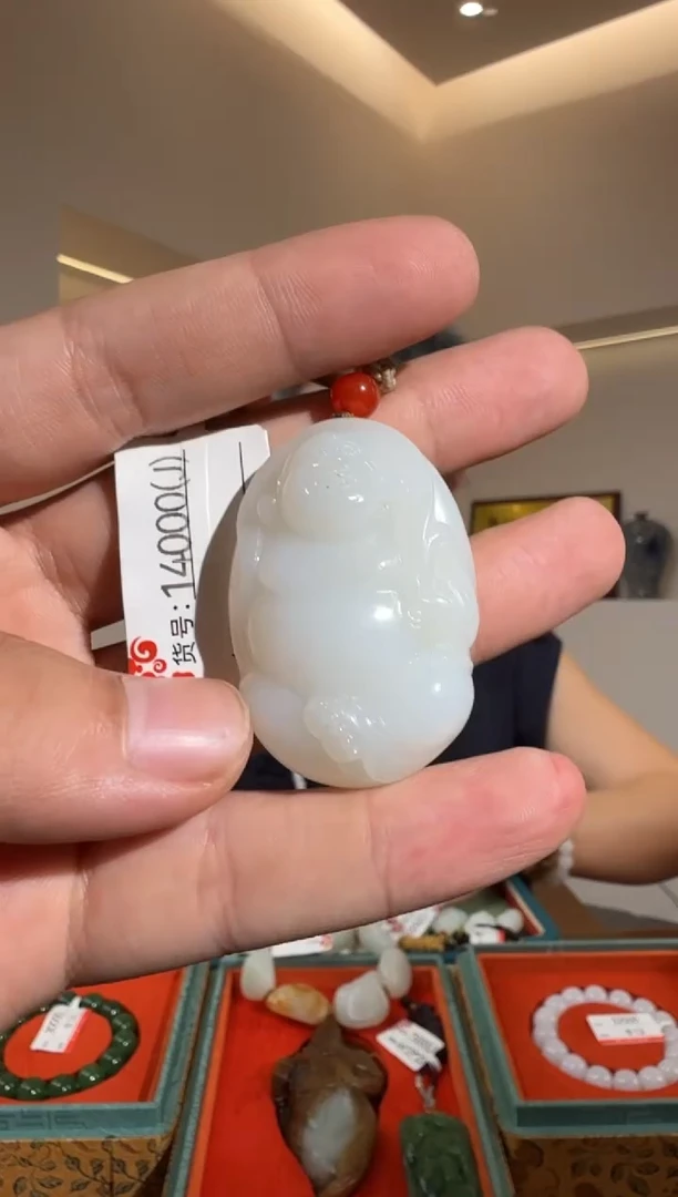 和田玉未镶嵌颈饰J