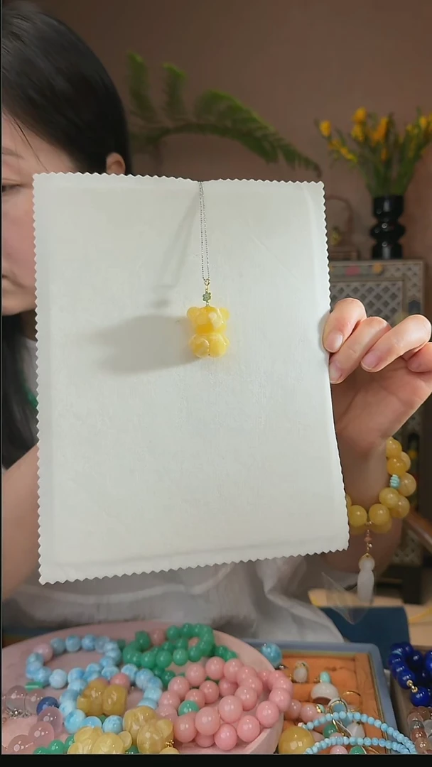 蜜蜡吊坠(不含链)18K金镶嵌?****道天然蜜蜡小熊吊坠赠银链