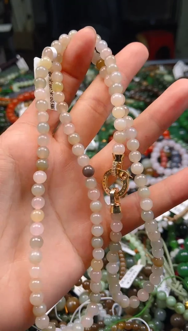 和田玉未镶嵌颈饰1