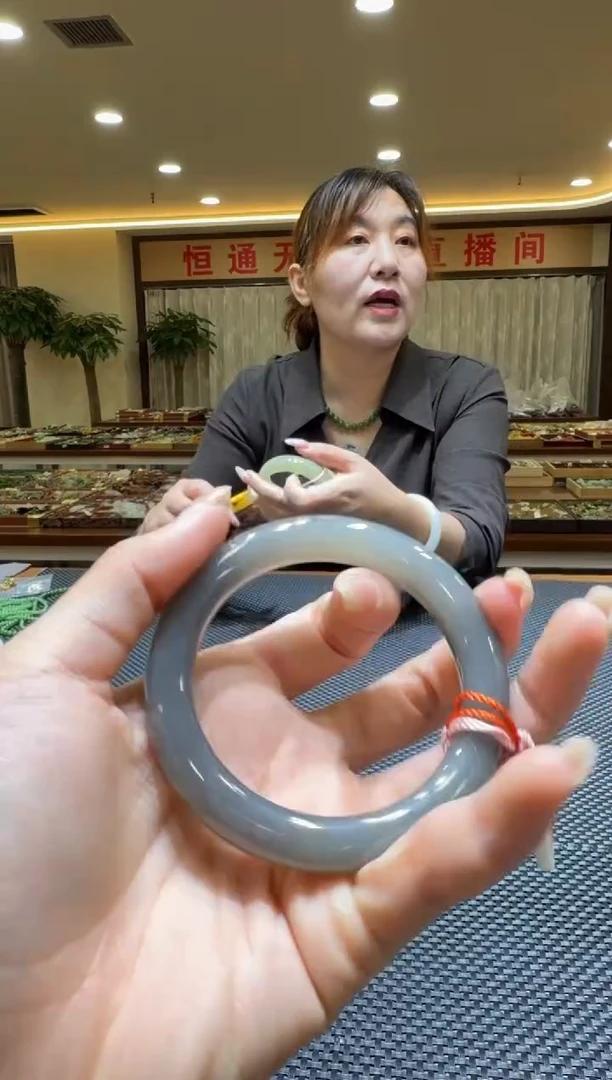 颈饰未镶嵌和田玉手镯58