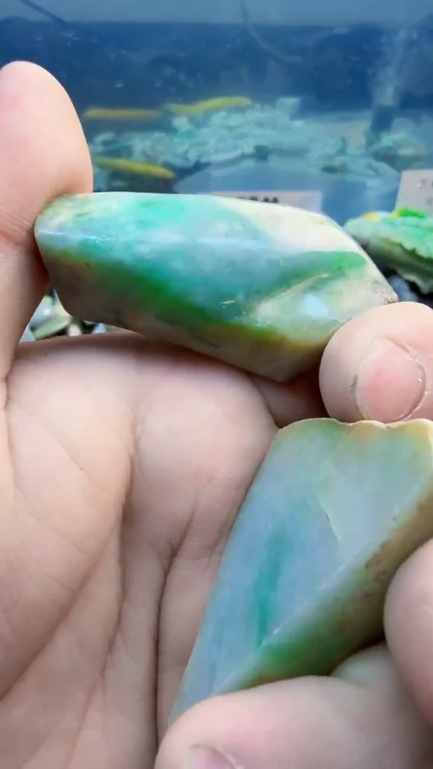 翡翠挂件未镶嵌天然翡翠156