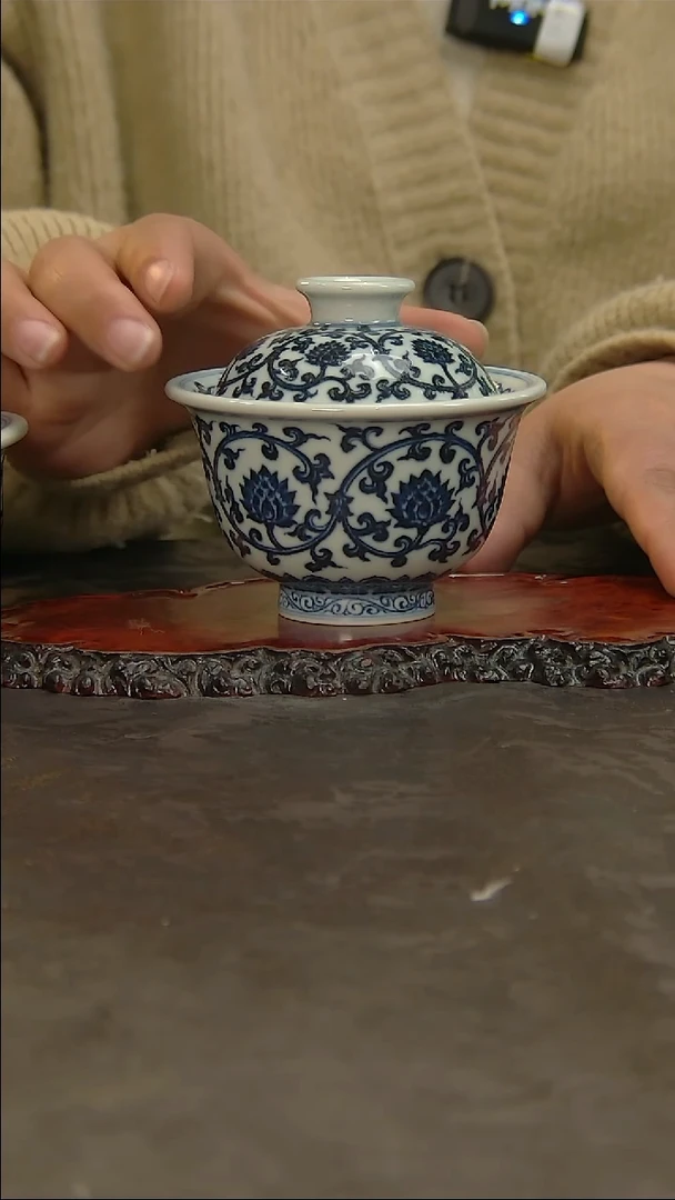 【闪购商品】景土缠枝俩才盖碗！