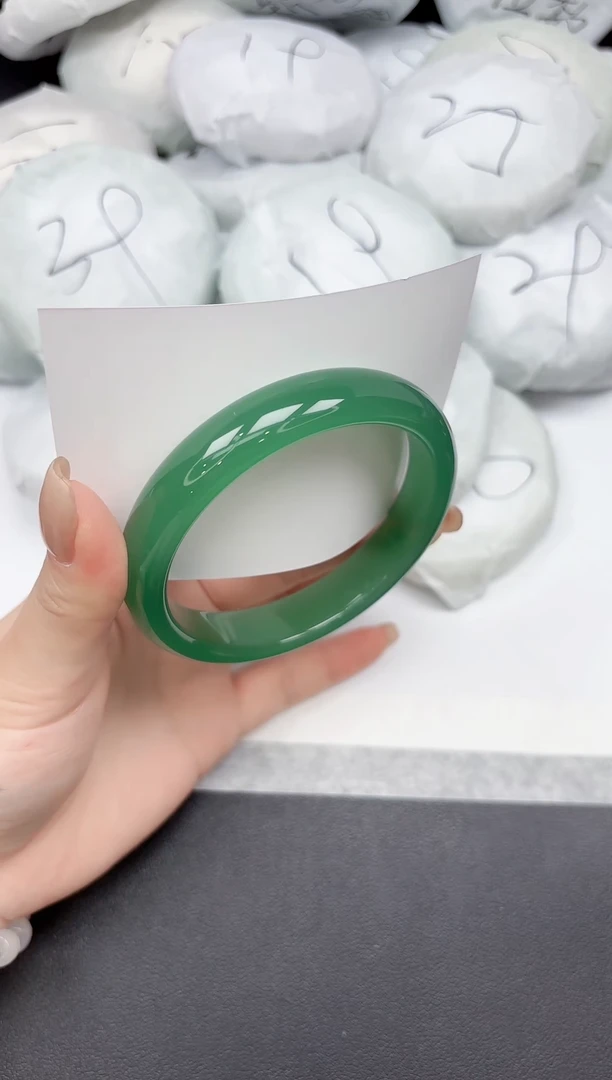 未镶嵌手镯石英质玉174/6162