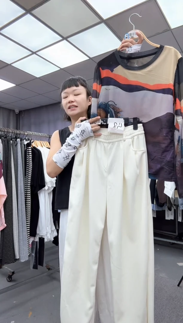 大哥家漂亮衣服漂亮颜色