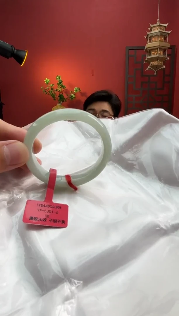 未镶嵌手镯（贵妃镯）翡翠翡翠手镯10