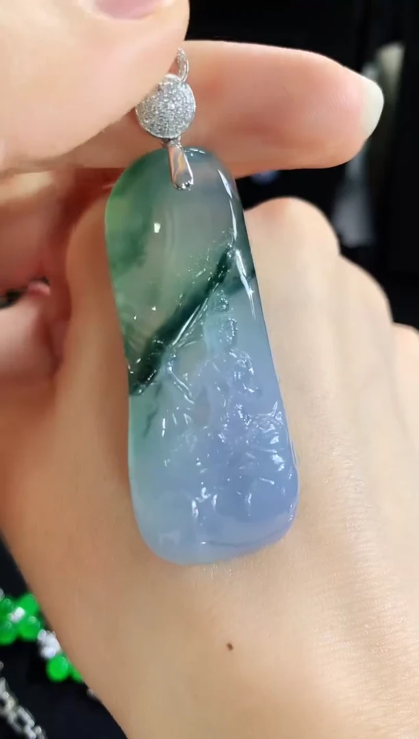 【闪购商品】翡翠吊坠(不含链)18K金镶嵌吊坠