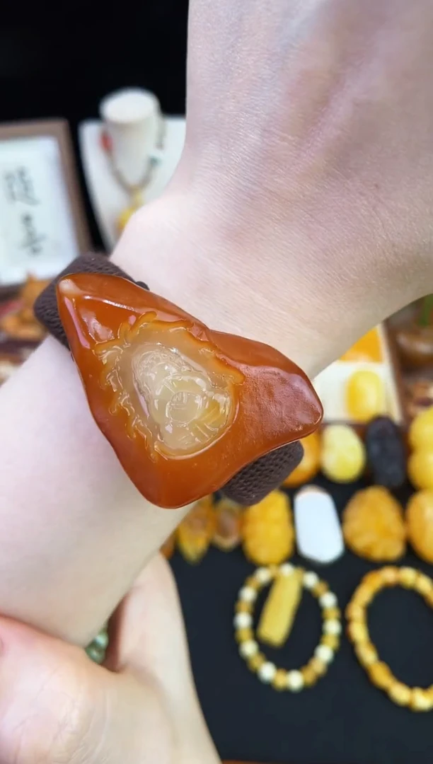 琥珀未镶嵌珠宝奇石柒月