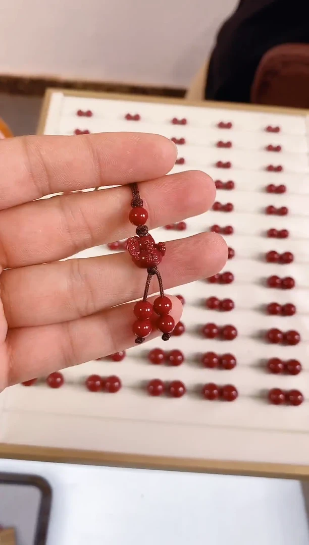 天然辰砂天然朱砂钥匙扣