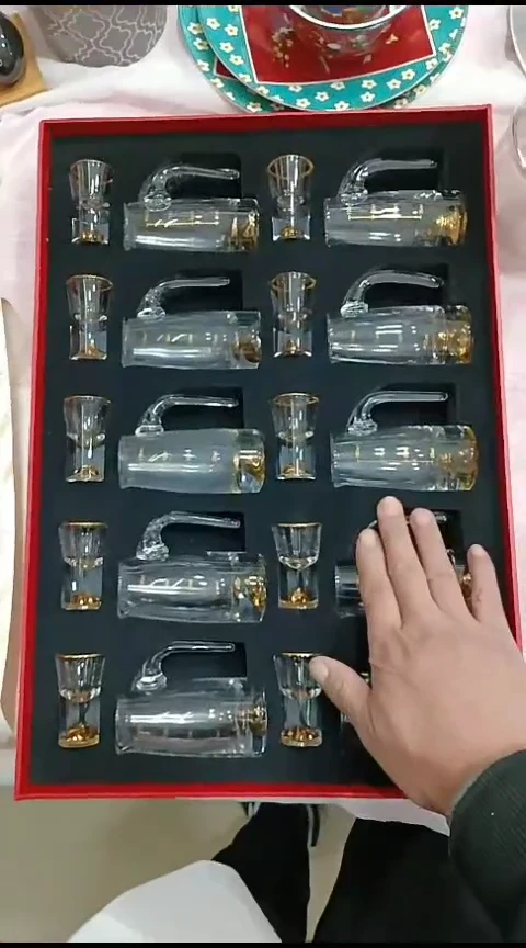 瓷金箔白酒具十壶十杯