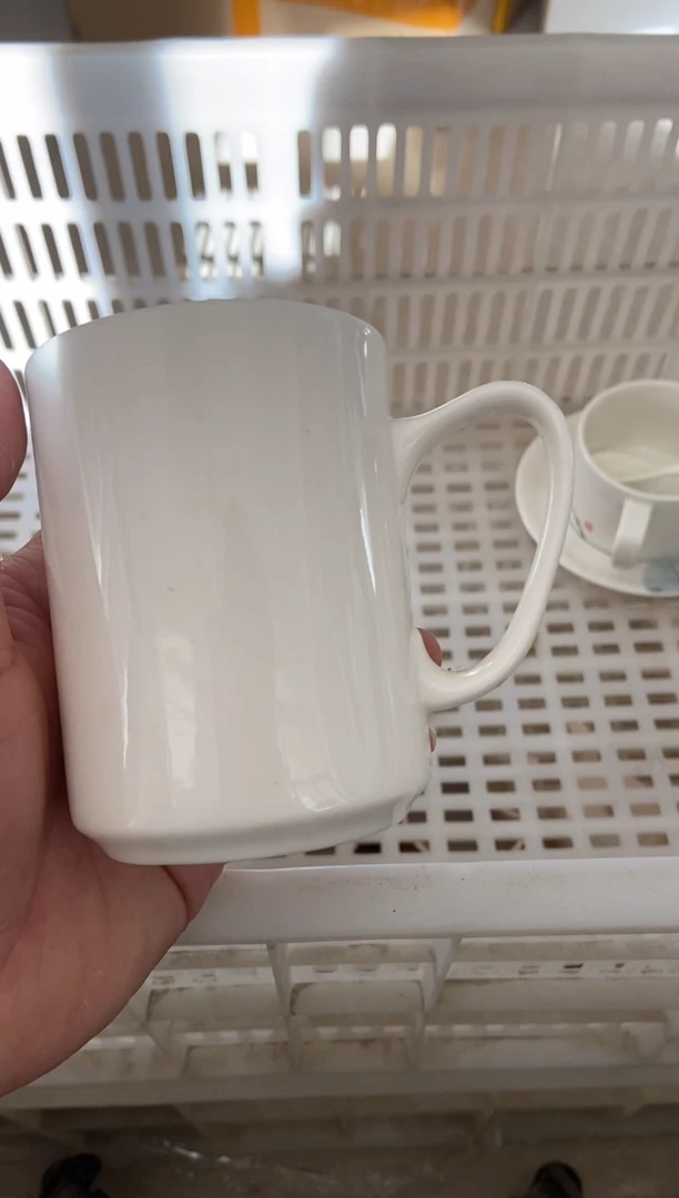 无运费险有瑕疵的摄影的产品有使用过的痕迹有点脏介意勿拍