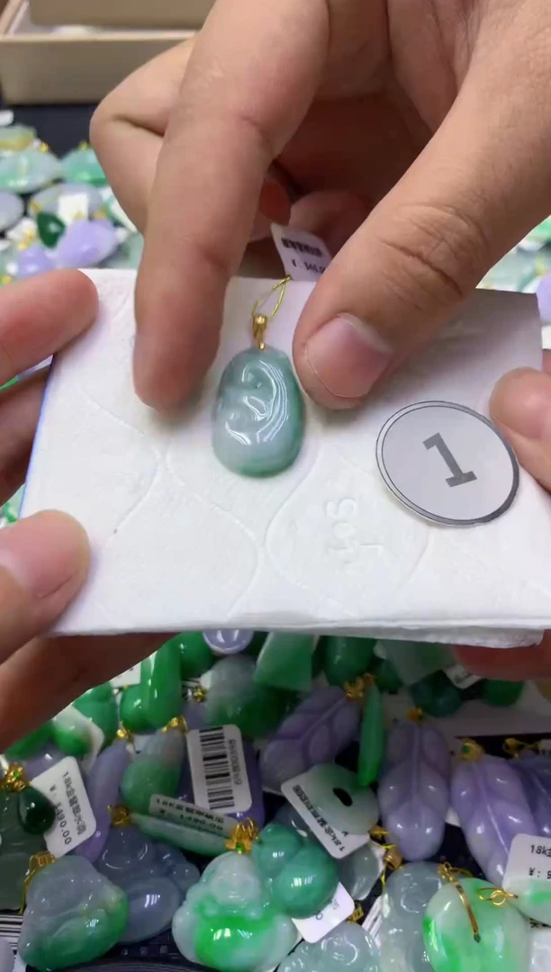 颈饰未镶嵌翡翠天然缅甸翡翠A货