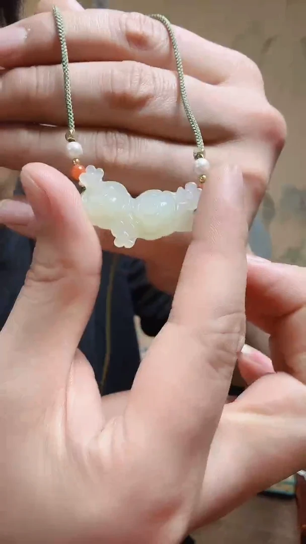 【闪购商品】和田玉颈饰未镶嵌.