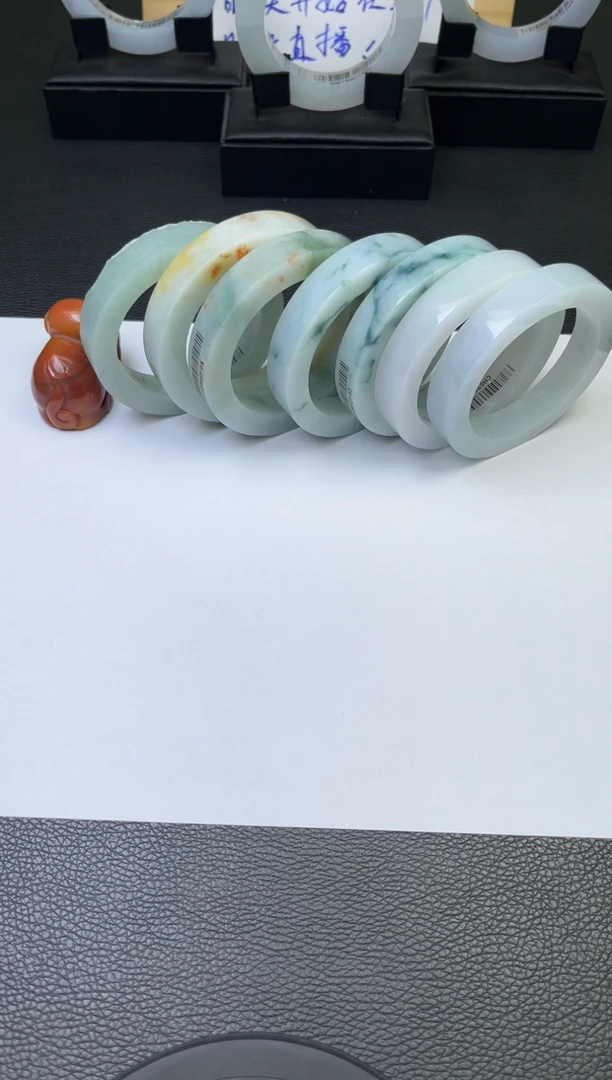 定制翡翠手镯未镶嵌手镯