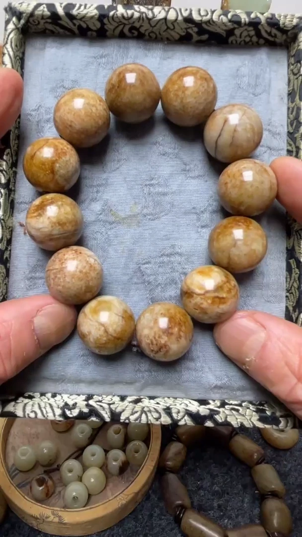 未镶嵌手串和田玉1