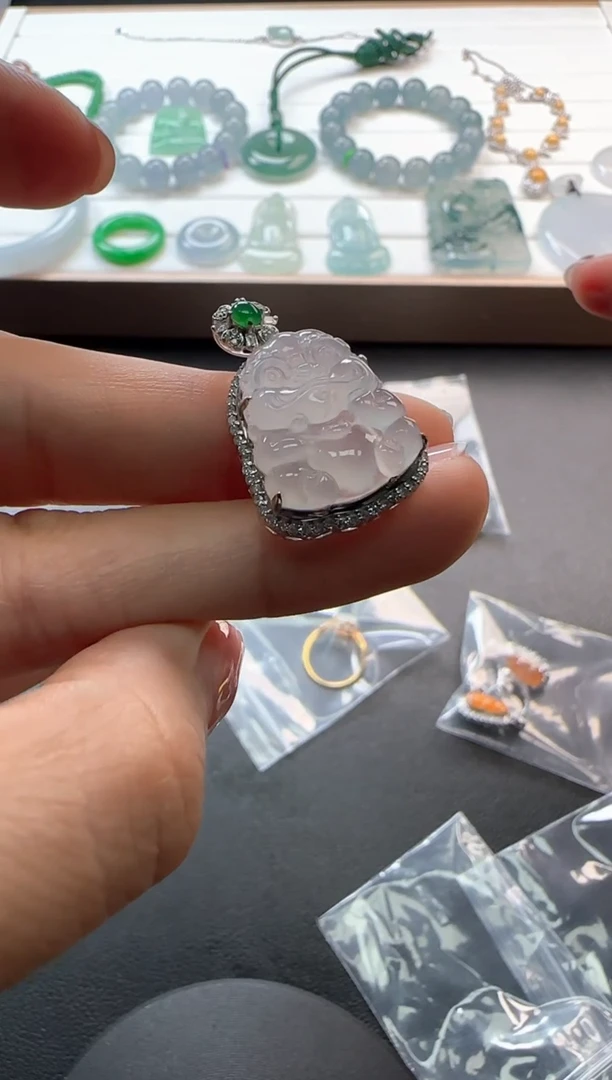 【闪购商品】翡翠颈饰18K金镶嵌不退不换 无鉴赏期