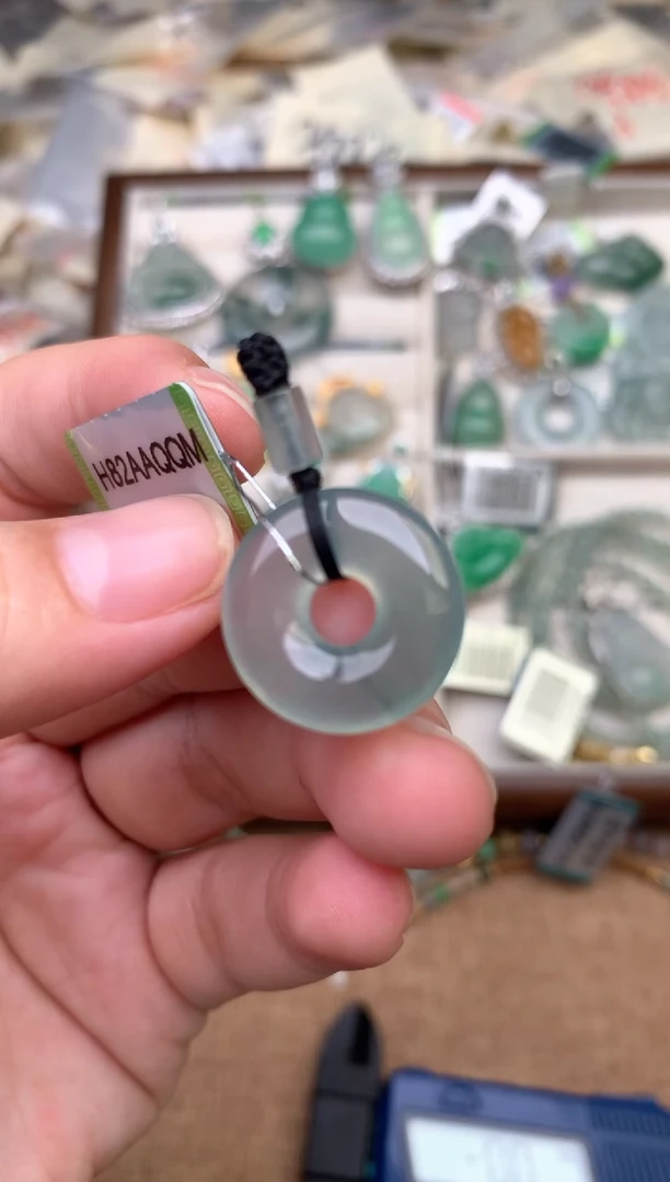 未镶嵌挂件翡翠1