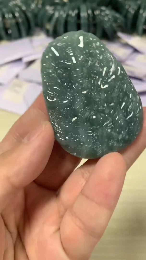 翡翠未镶嵌颈饰工厂天然A货翡翠HL