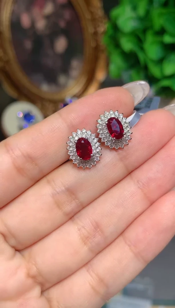 耳钉18K金镶嵌红宝石1.5CT  无烧鸽血红
