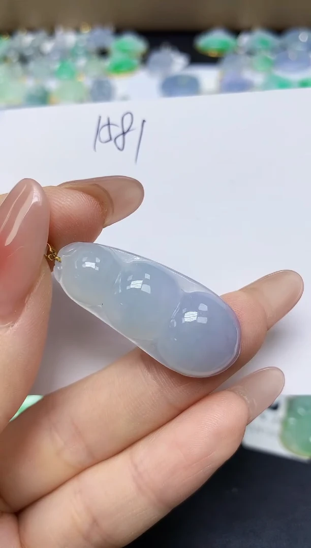 翡翠18K金镶嵌颈饰 天然缅甸翡翠A货