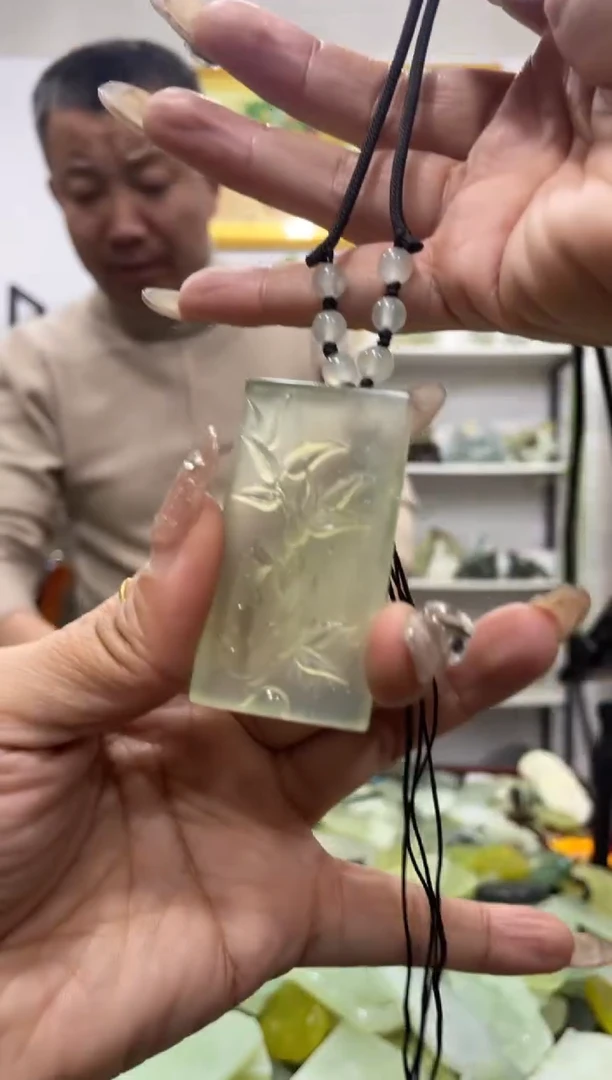 【闪购商品】岫玉吊坠未镶嵌            