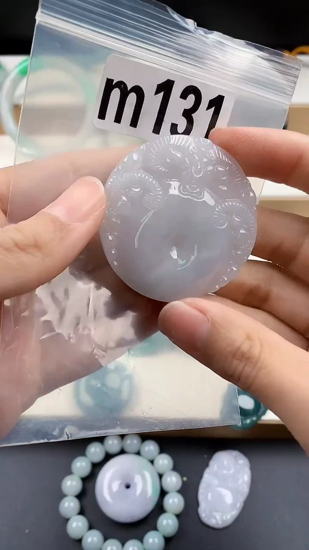 颈饰未镶嵌翡翠天然翡翠吊坠挂件