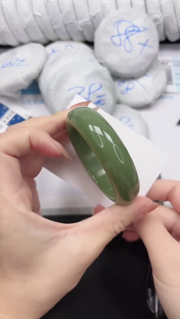 未镶嵌手镯石英质玉9-55.2HS