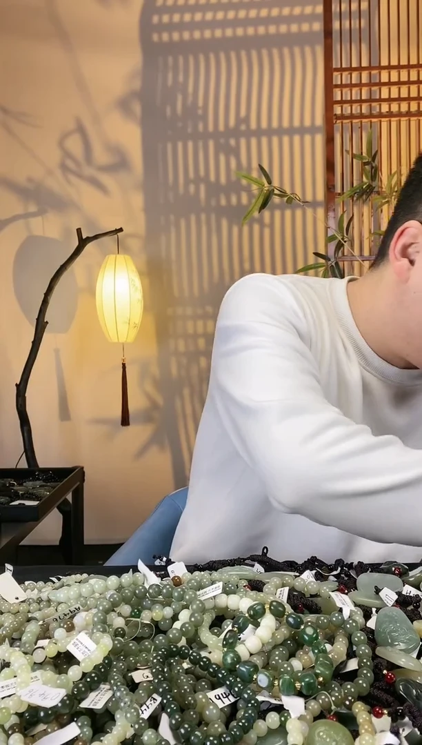 【闪购商品】和田玉颈饰未镶嵌多样性发货，拍一发一