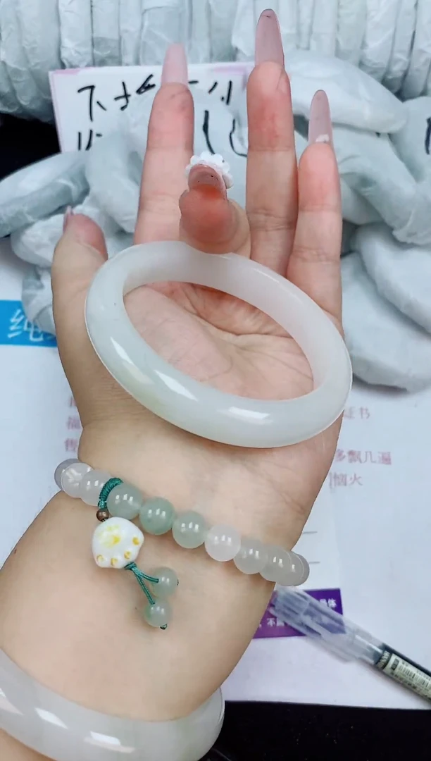 石英质玉手镯未镶嵌155/60-61