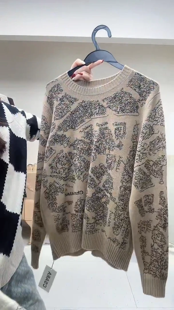 卡其色印花提花休闲羊毛衫