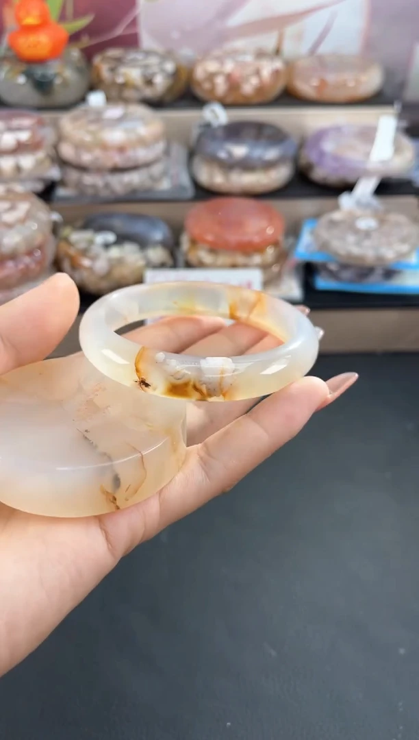 未镶嵌手镯石英质玉58