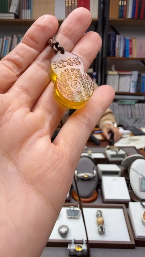 琥珀颈饰未镶嵌天官赐福吊坠