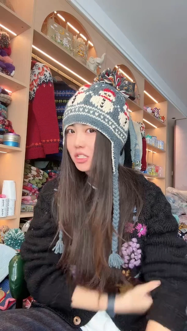 羊毛蓝色雪人护耳帽