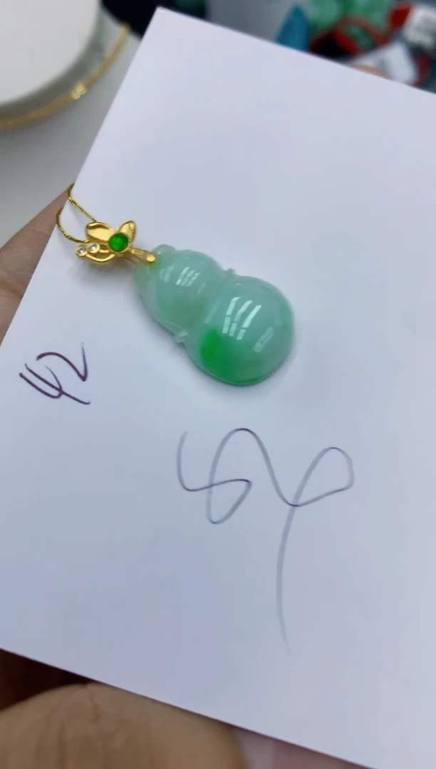 翡翠未镶嵌颈饰11111111111
