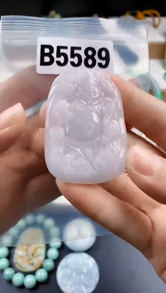 颈饰未镶嵌翡翠天然翡翠吊坠挂件