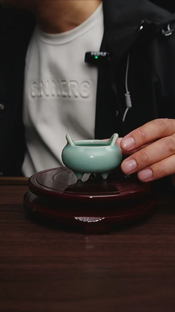 杯微瑕仿古釉小香炉