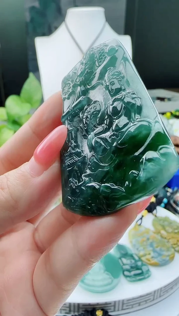 【闪购商品】翡翠颈饰未镶嵌多样性随机一件发货